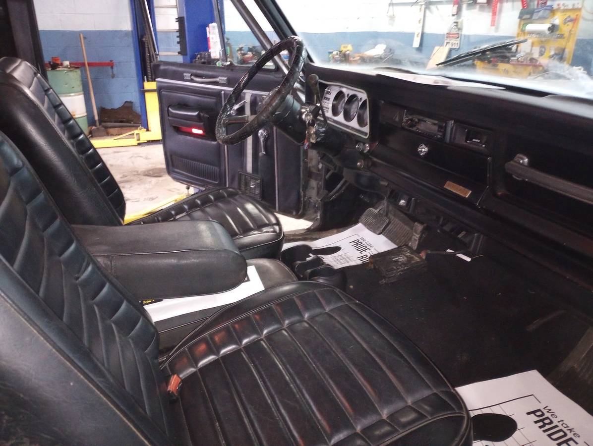 Jeep-j10-lardedo-1983-white-8