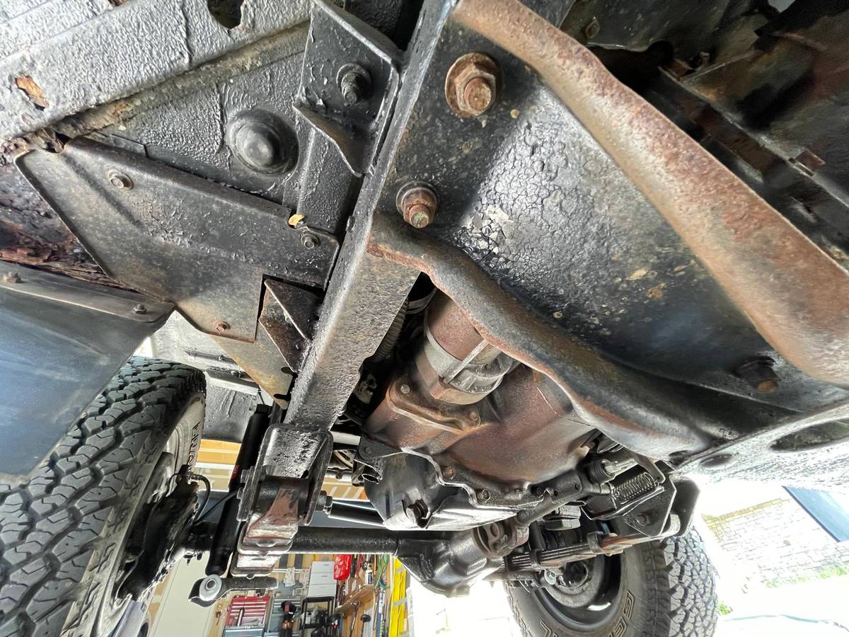 Jeep-j53-diesel-1989-white-19