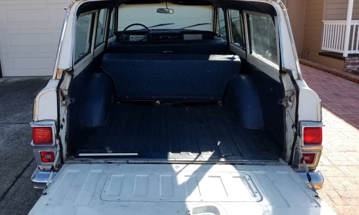 Jeep-wagoneer-1972-white-2