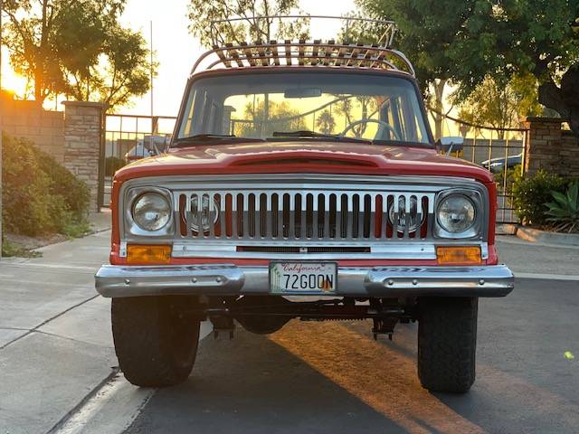 Jeep-wagoneer-4-x-4-1972-orange-1