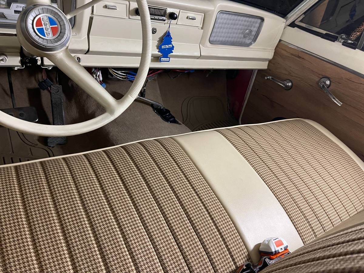 Jeep-wagoneer-4-x-4-1972-orange-10