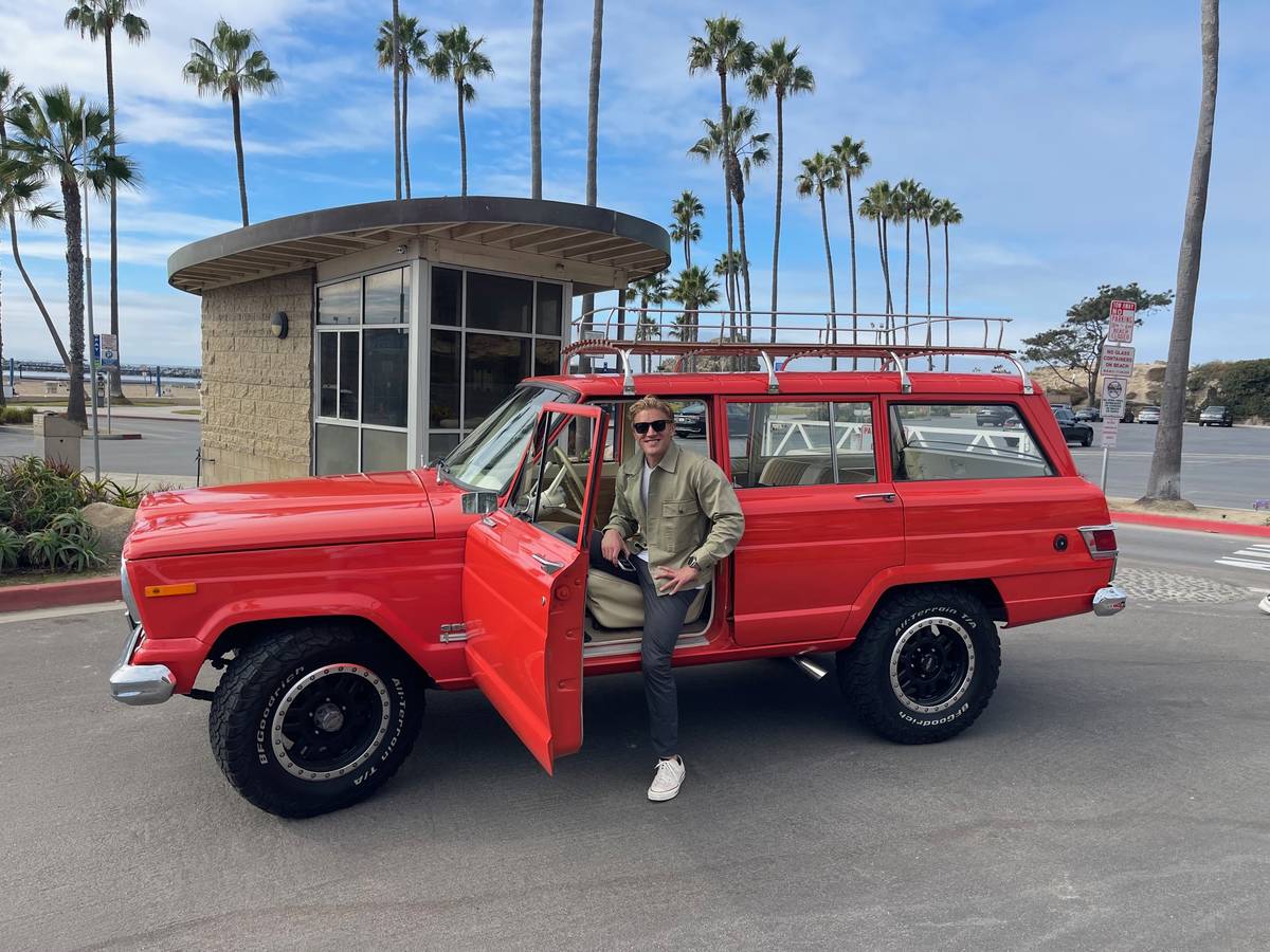 Jeep-wagoneer-4-x-4-1972-orange-9