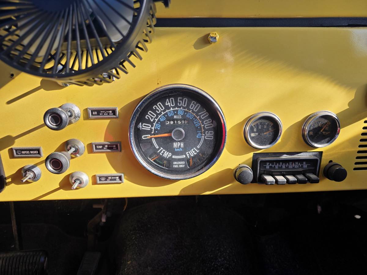 Jeep-wrangler-1977-yellow-12