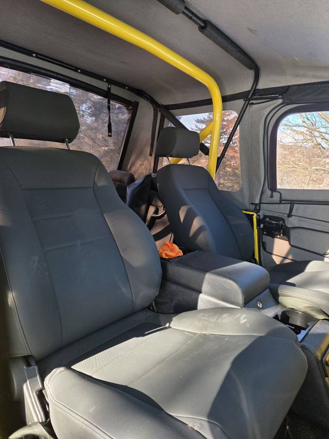 Jeep-wrangler-1977-yellow-8