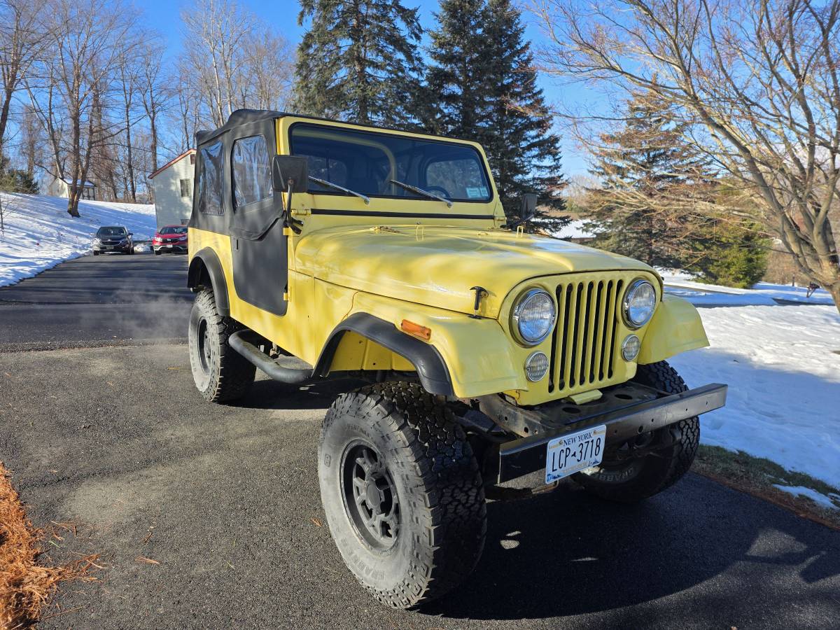 Jeep-wrangler-1977-yellow
