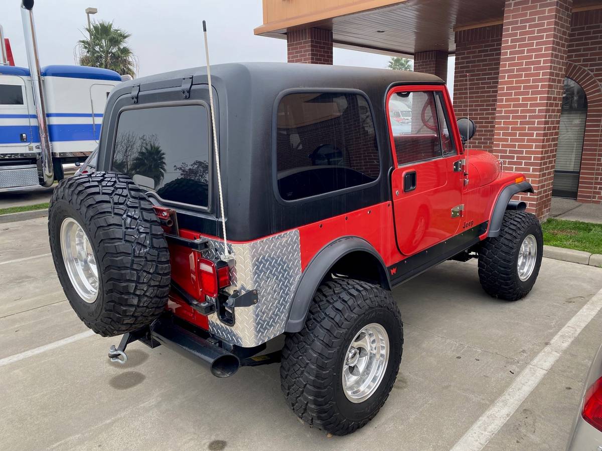 Jeep-wrangler-1985-red-3
