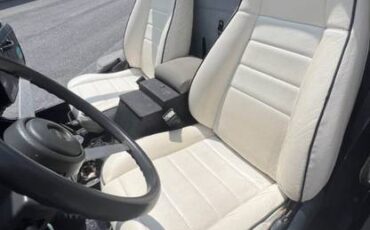 Jeep-wrangler-1991-black-3