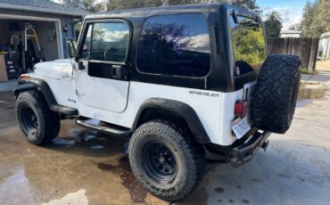 Jeep-wrangler-1991-white-3