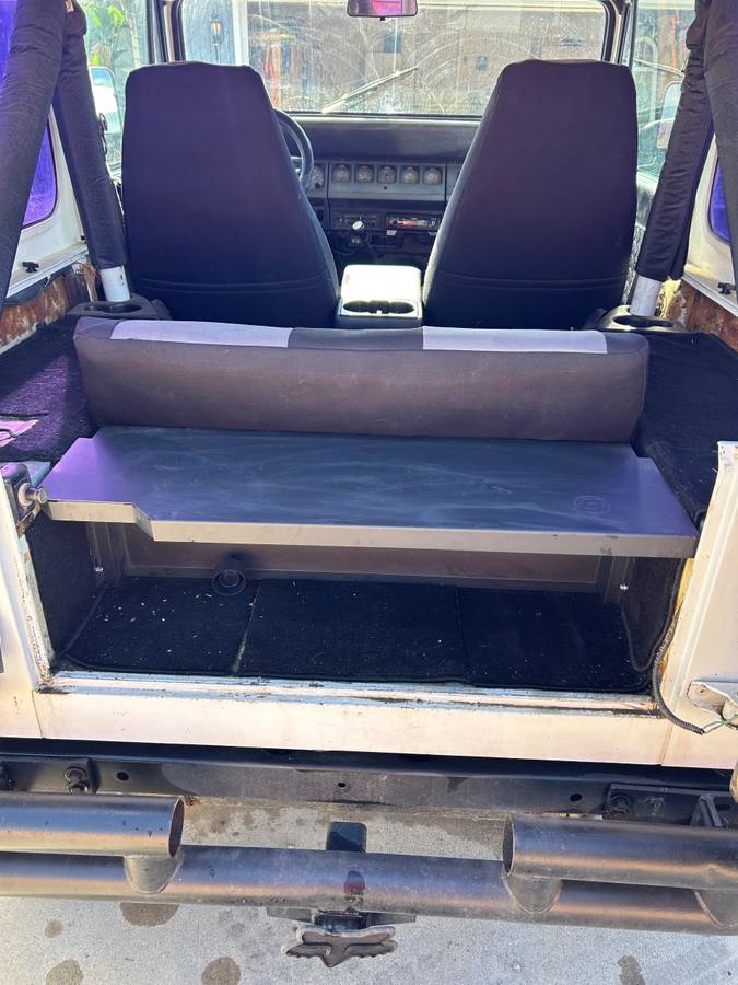 Jeep-wrangler-1991-white-4