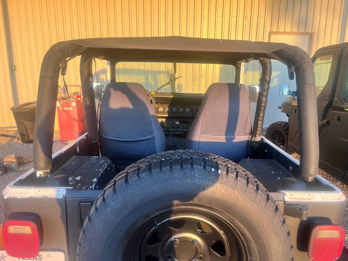 Jeep-wrangler-1992-black-2