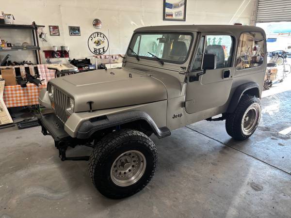 Jeep-wrangler-open-body-laredo-1988-1