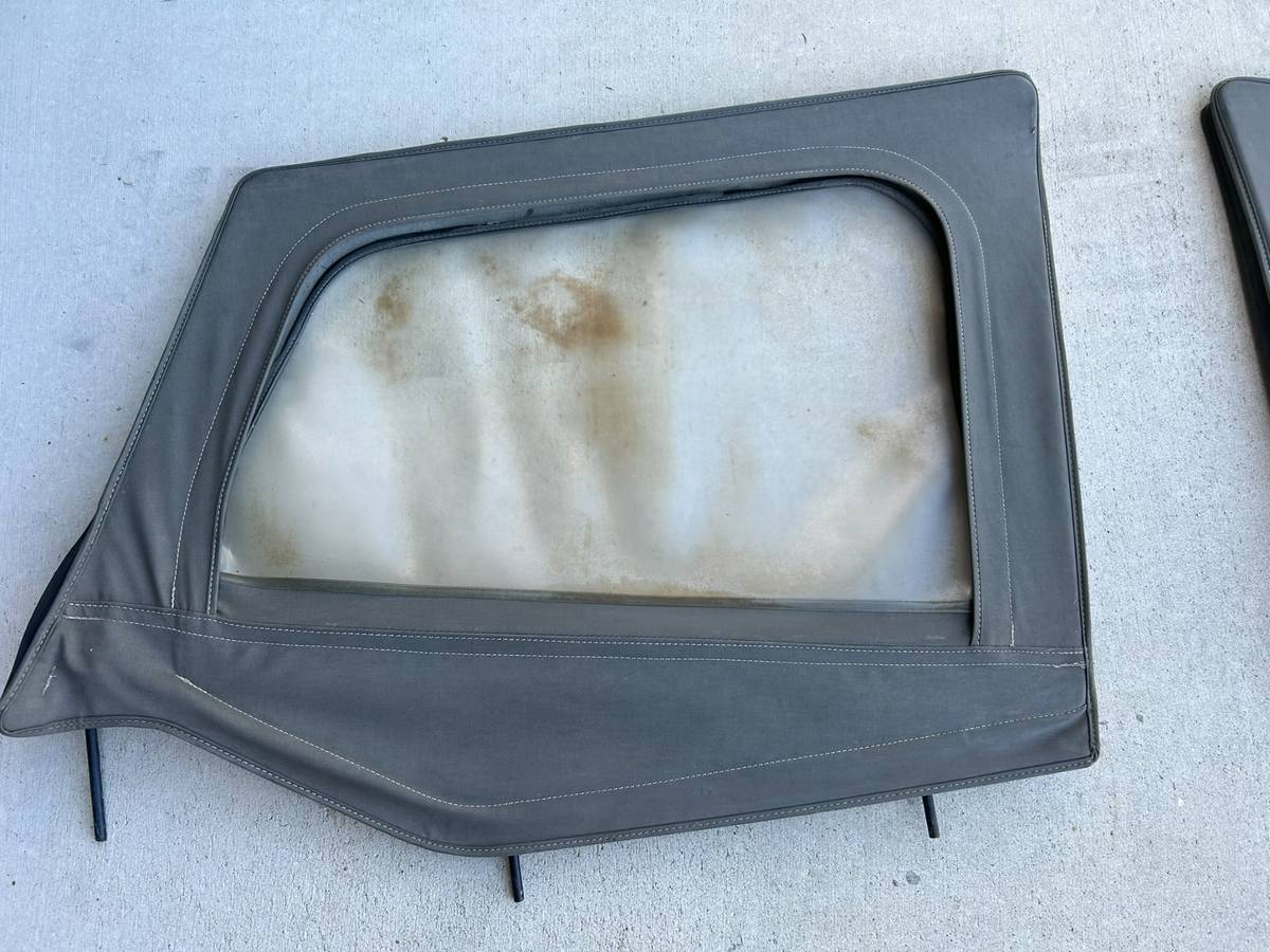 Jeep-wrangler-open-body-laredo-1988-13