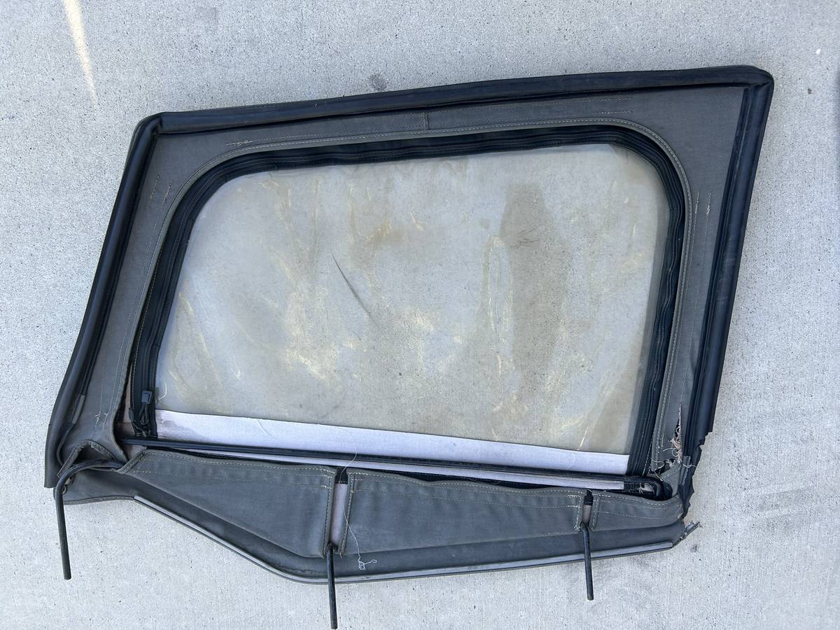 Jeep-wrangler-open-body-laredo-1988-16