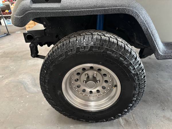 Jeep-wrangler-open-body-laredo-1988-2