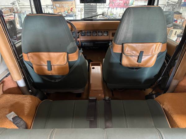 Jeep-wrangler-open-body-laredo-1988-9