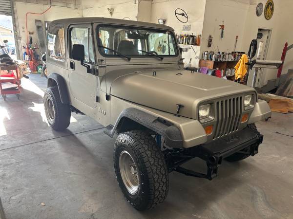 Jeep-wrangler-open-body-laredo-1988