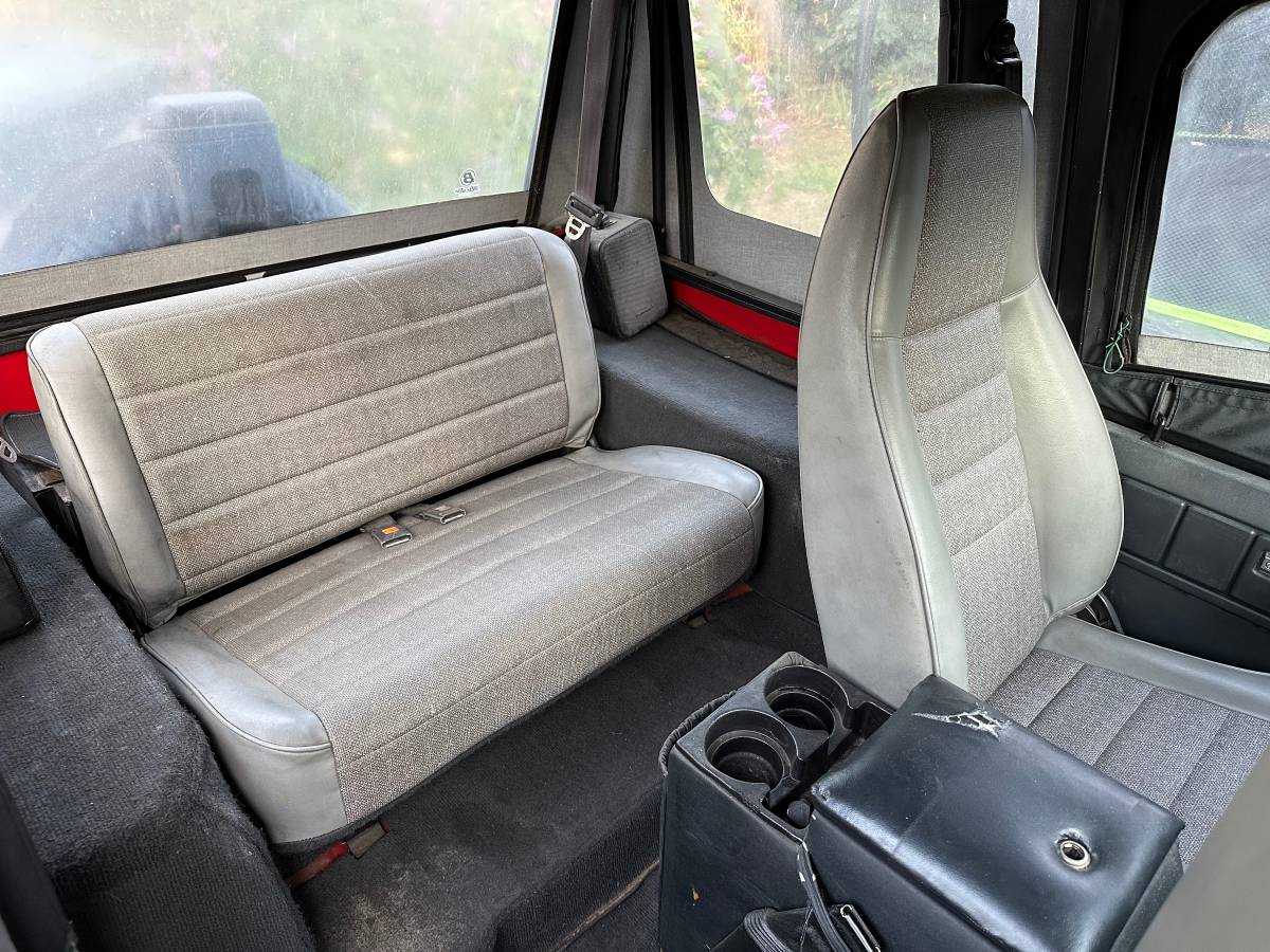 Jeep-wrangler-s-1995-red-3