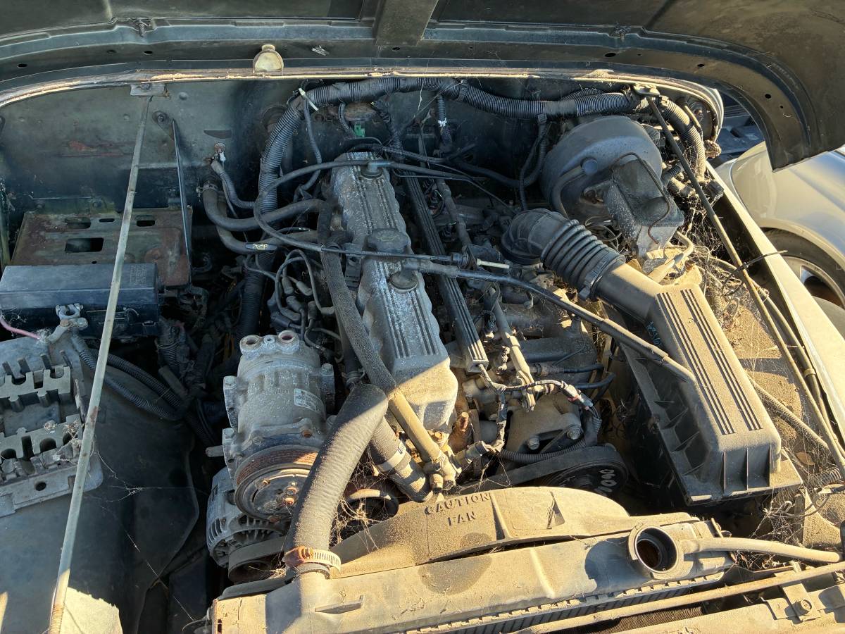 Jeep-wrangler-sahara-1992-green-9