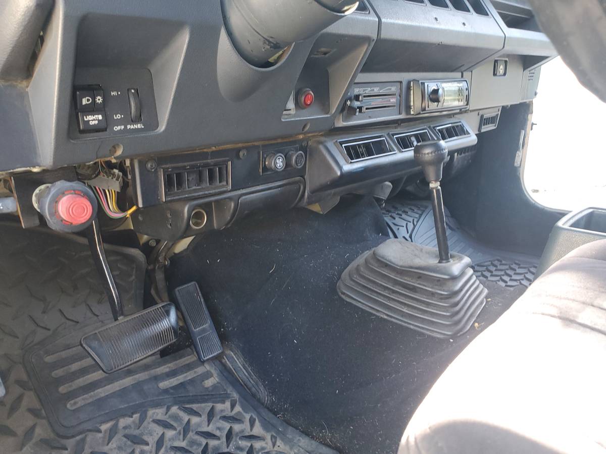 Jeep-wrangler-sahara-1993-grey-13