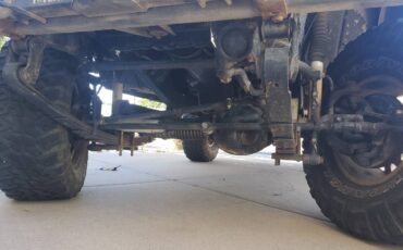 Jeep-wrangler-sahara-1993-grey-18