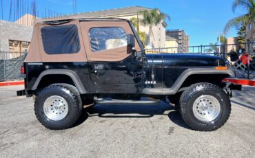 Jeep-wrangler-sport-1990-black