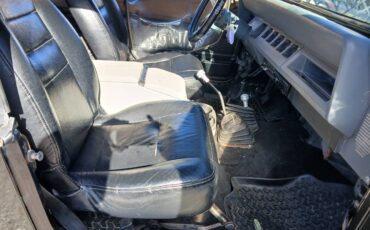 Jeep-wrangler-sport-1990-black-6