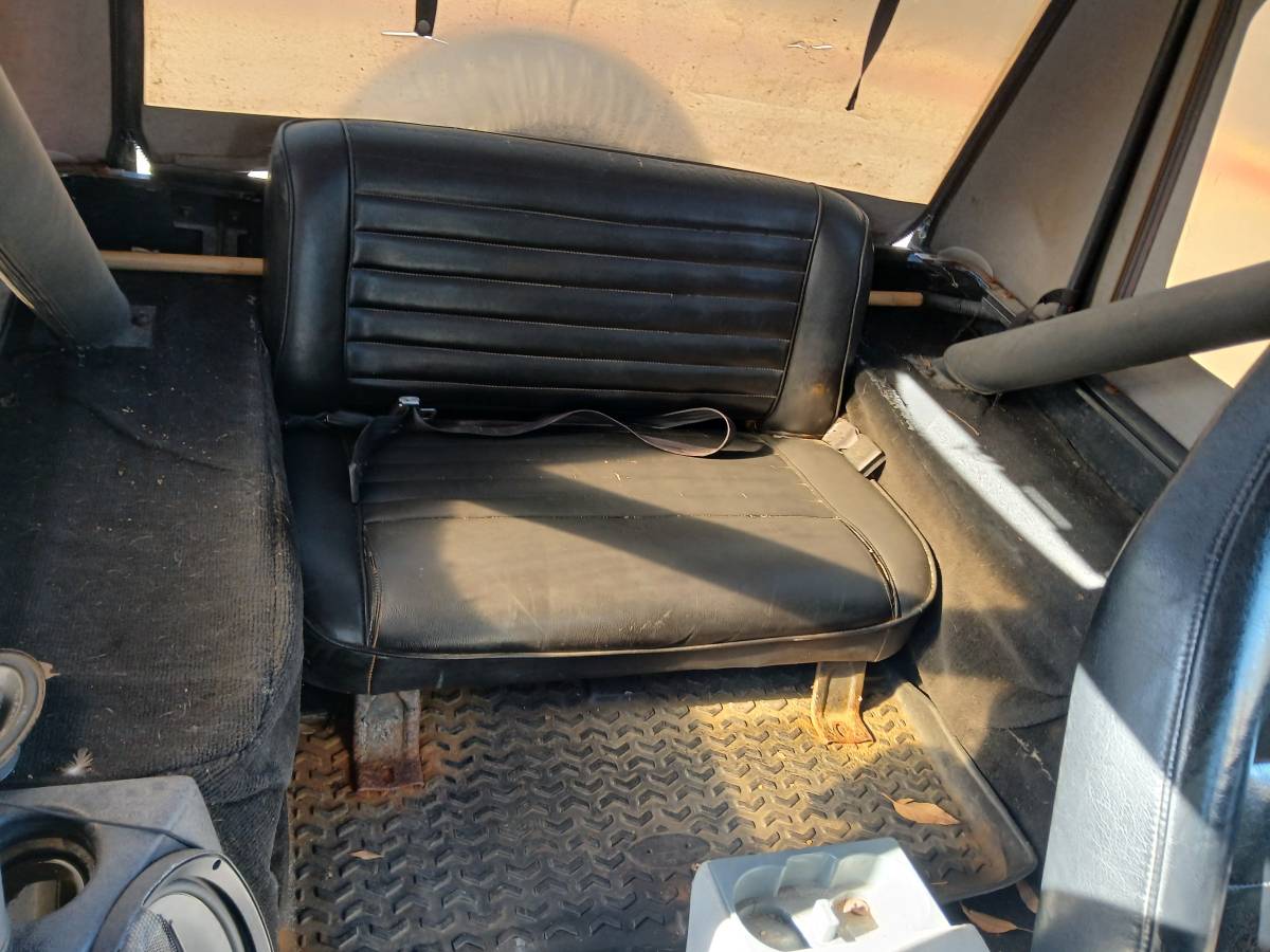 Jeep-wrangler-sport-1990-black-8