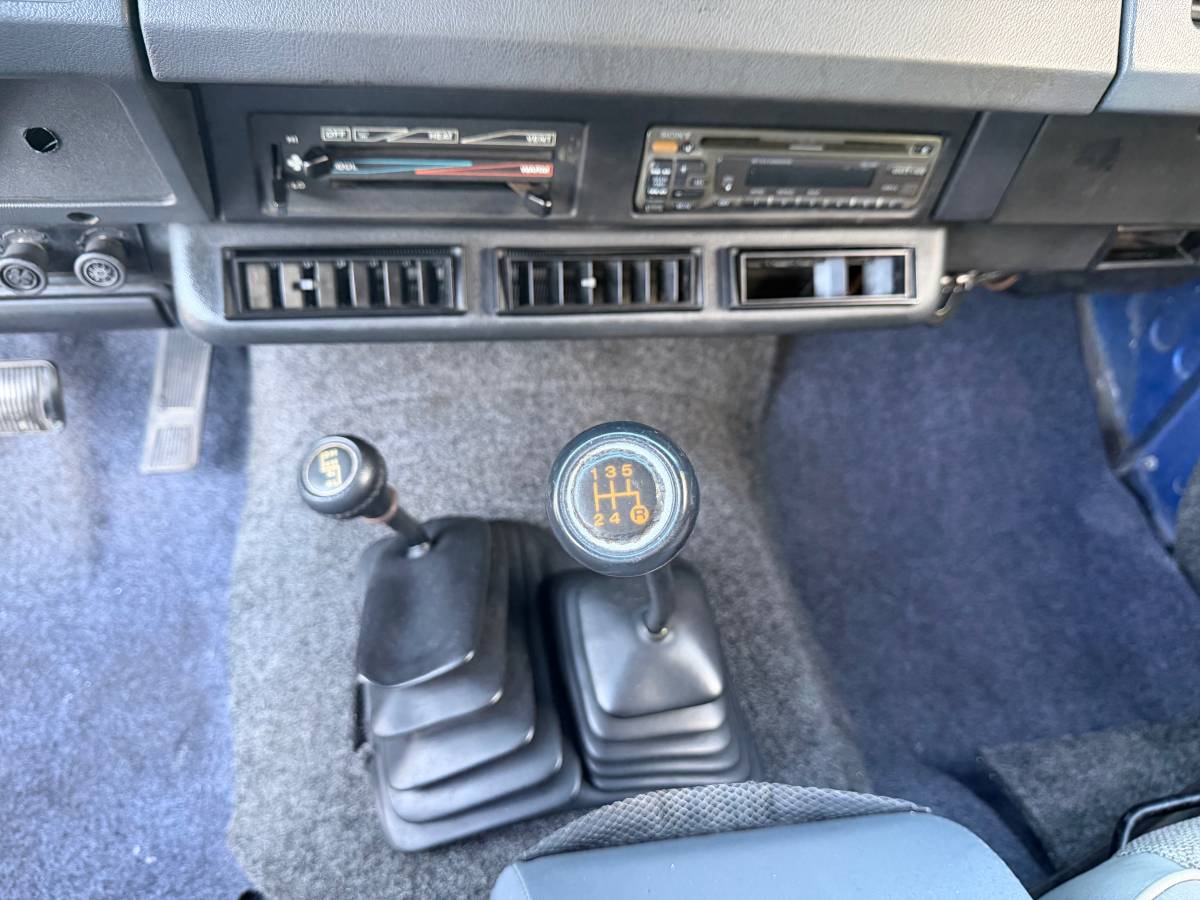 Jeep-wrangler-unlimited-sahara-1995-blue-22