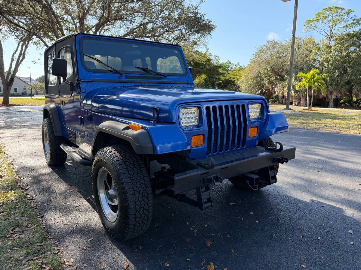 Jeep-wrangler-unlimited-sahara-1995-blue-7