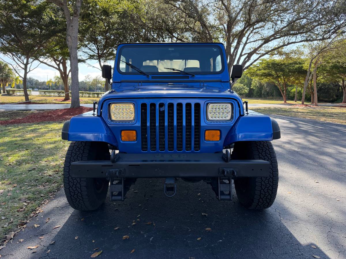 Jeep-wrangler-unlimited-sahara-1995-blue-8