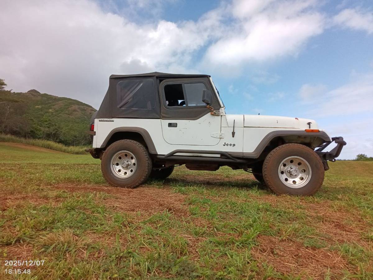 Jeep-wrangler-yj-1989-white-1