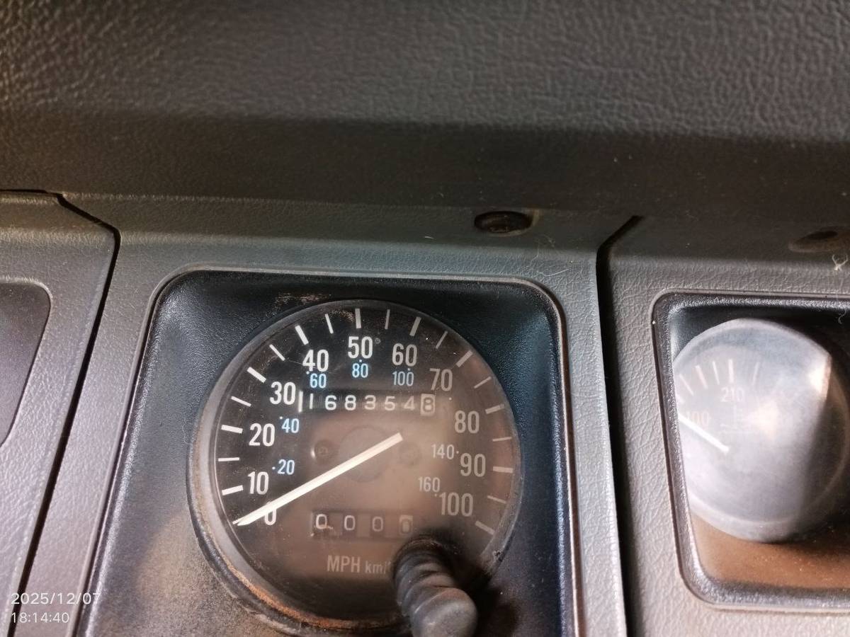 Jeep-wrangler-yj-1989-white-8