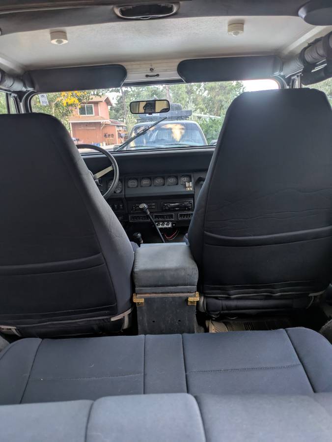 Jeep-wrangler-yj-1995-white-10