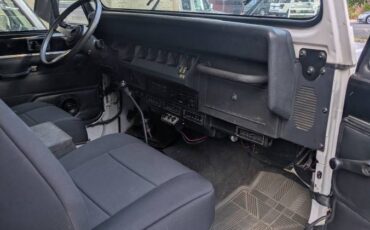 Jeep-wrangler-yj-1995-white-11