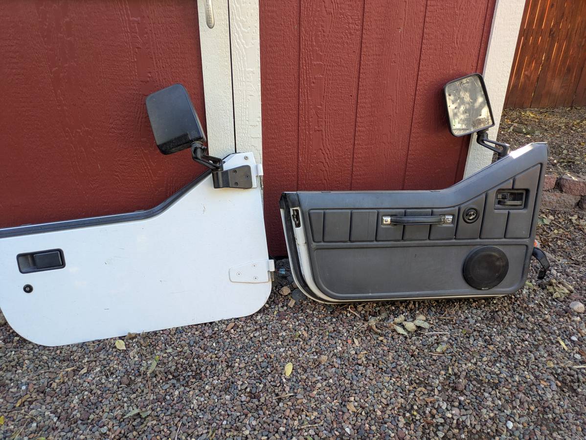 Jeep-wrangler-yj-1995-white-4