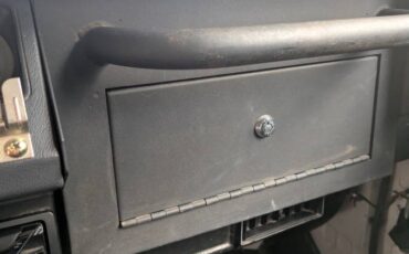 Jeep-wrangler-yj-1995-white-5