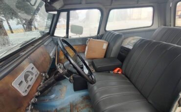 Jeepster-commando-4wd-1972-grey-8