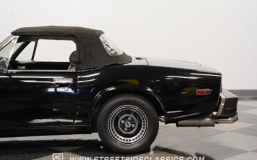 Jensen-Healey-MKII-1974-Convertible-23