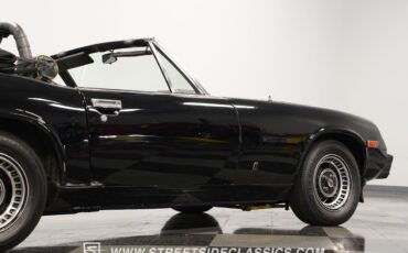 Jensen-Healey-MKII-1974-Convertible-27