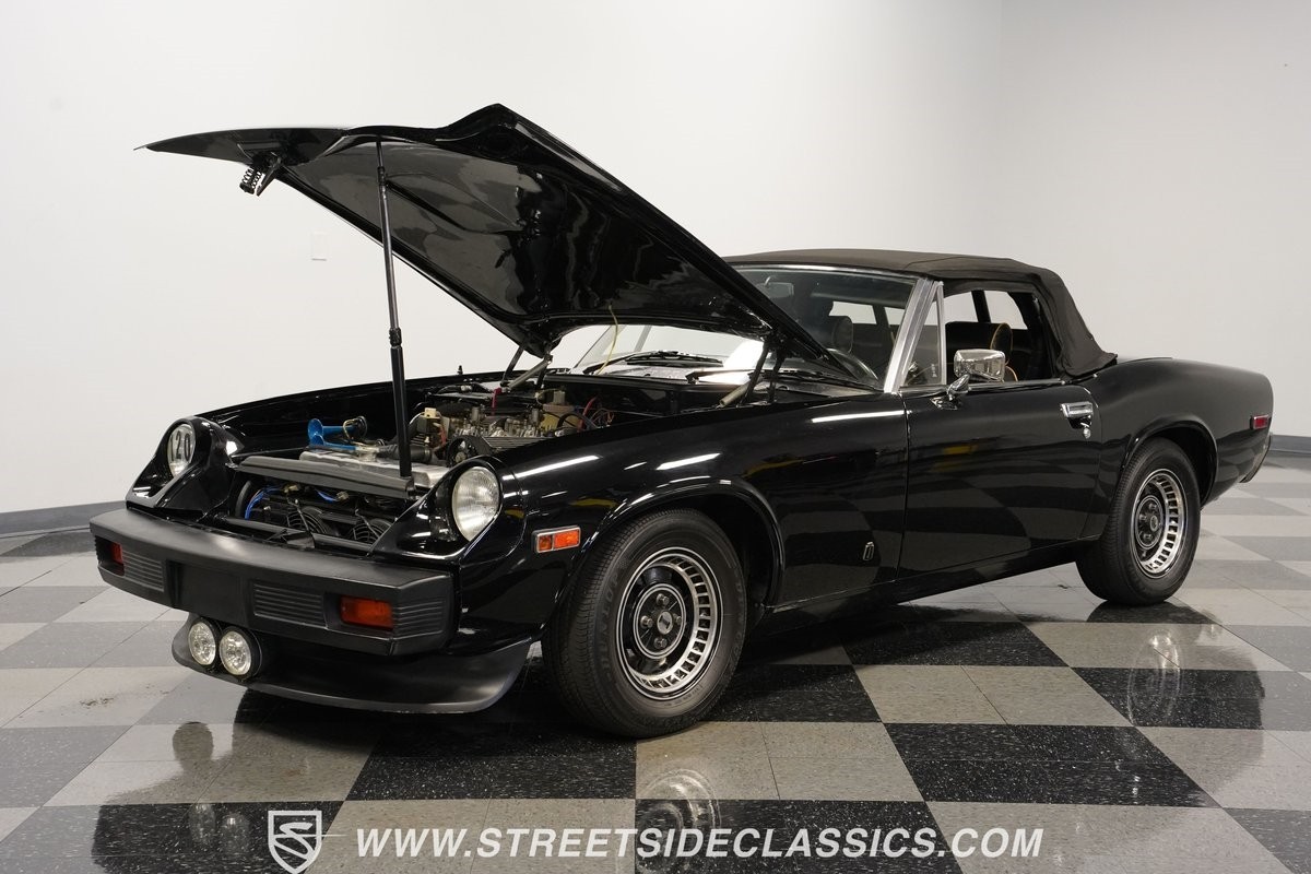 Jensen-Healey-MKII-1974-Convertible-30