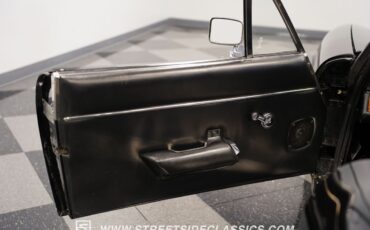 Jensen-Healey-MKII-1974-Convertible-36