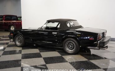 Jensen-Healey-MKII-1974-Convertible-8