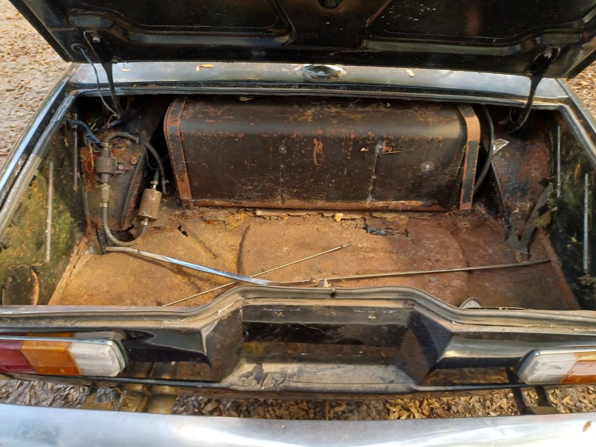 Jensen-healy-ii-1974-black-10