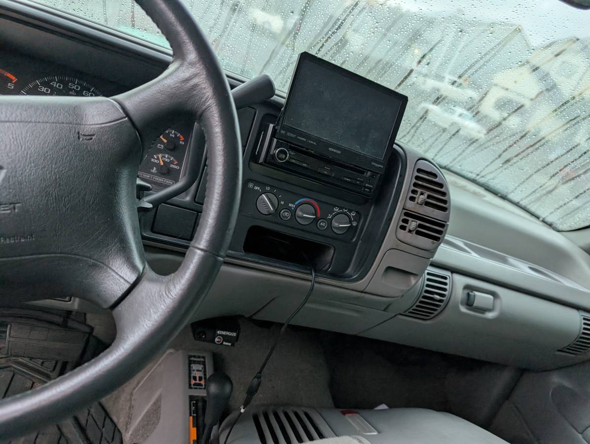 K2500-chevy-silverado-1995-red-2