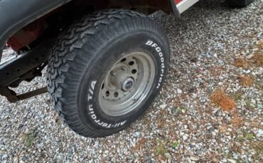 Keep-cj-5-1979-red-9