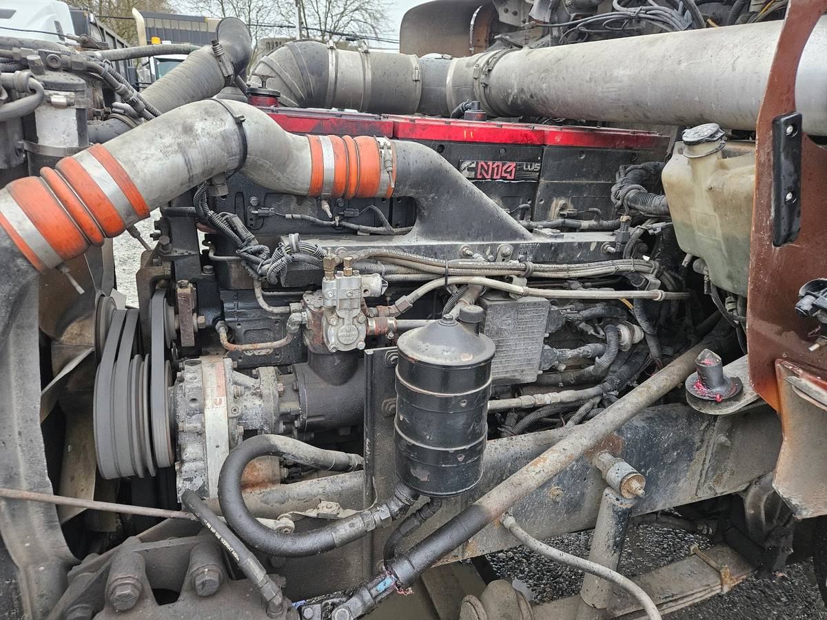 Kenworth-t8-series-diesel-1996-8