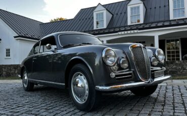 Lancia-Aurelia-1954-Grey-Beige-Cloth-15