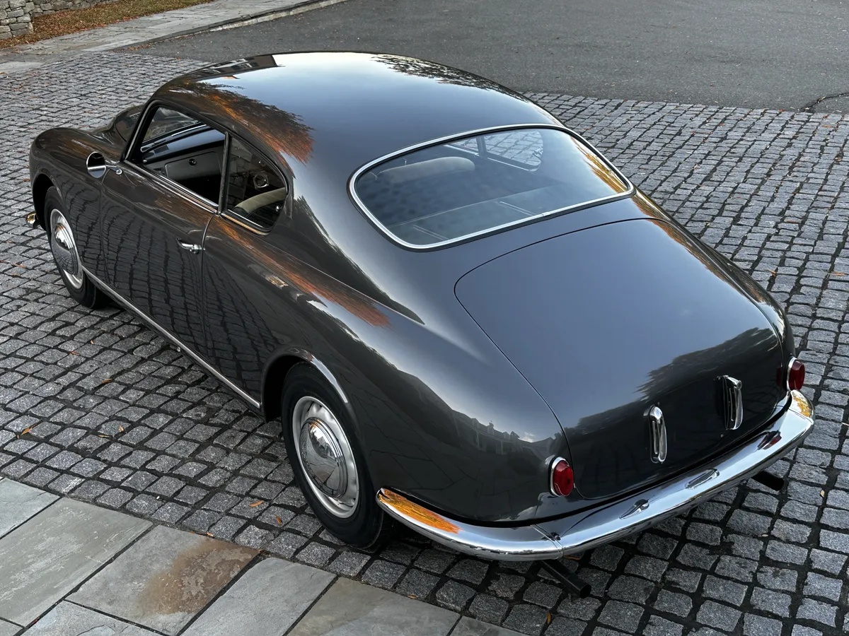 Lancia-Aurelia-1954-Grey-Beige-Cloth-16