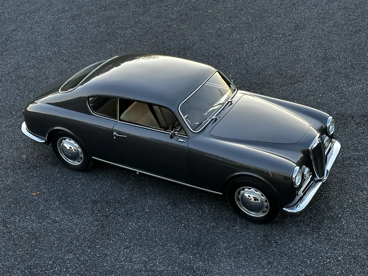 Lancia-Aurelia-1954-Grey-Beige-Cloth-2