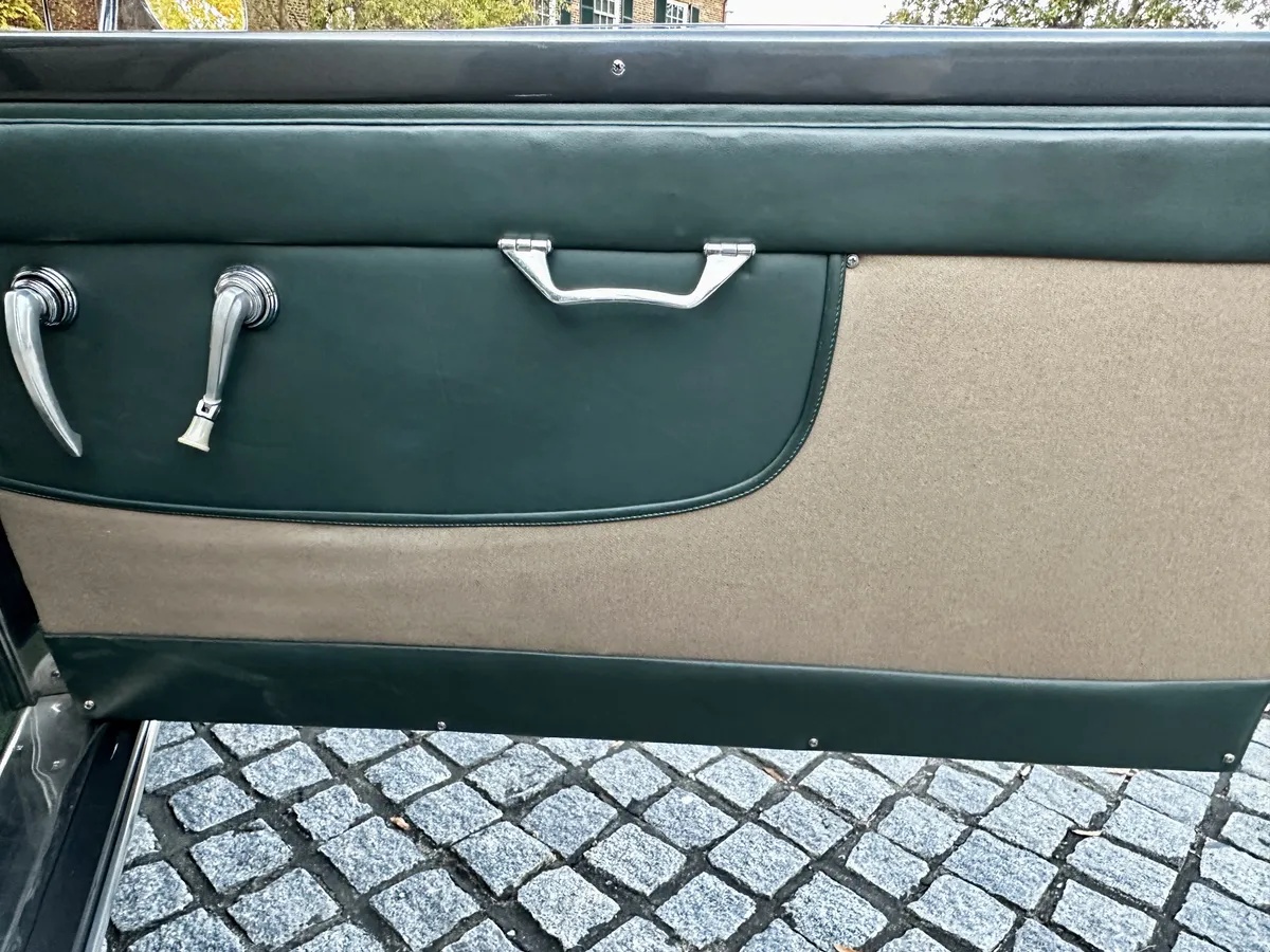 Lancia-Aurelia-1954-Grey-Beige-Cloth-3